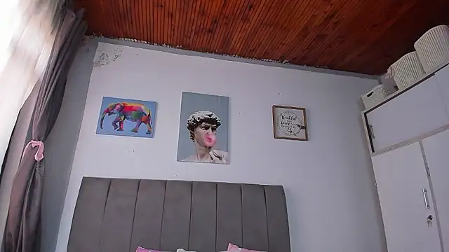 naughtyloverss's cam snapshot