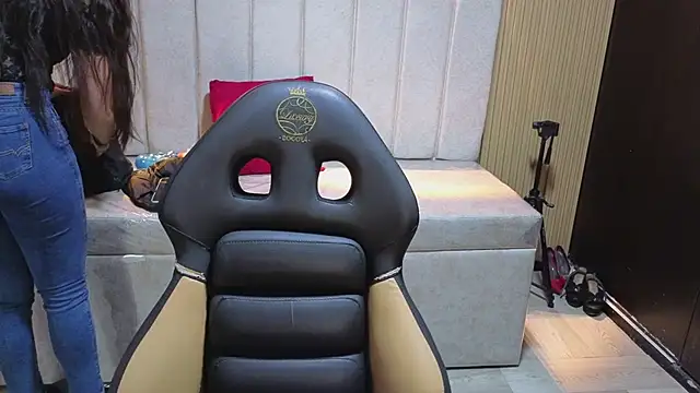 Sara_valderrama_'s cam snapshot