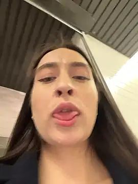 Holly_Play's cam snapshot