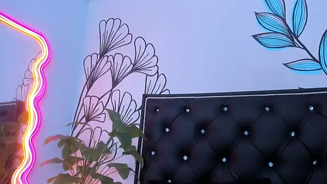 Sweet_Ariadna_'s cam snapshot