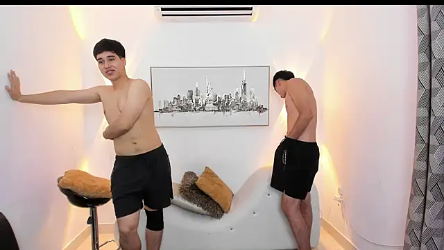 YouBratty2's cam snapshot