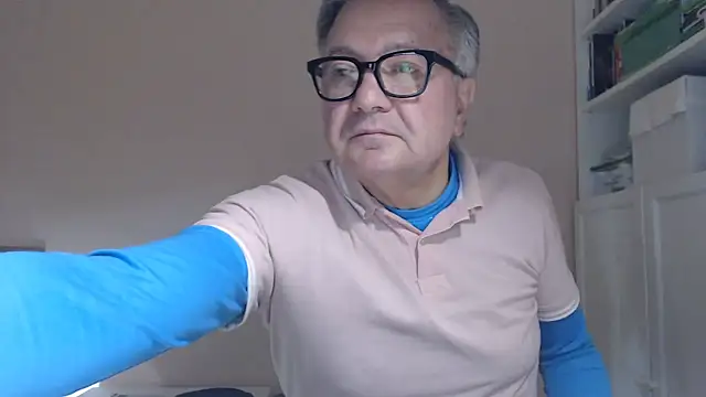 YOU6me's cam snapshot