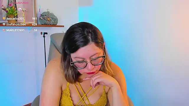 Chanelll_Taylorr_'s cam snapshot