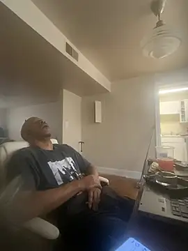 MrDaddyBbSnake live sex cam