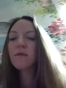 KattyLuuu's cam snapshot