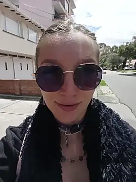 Lucy_colee's cam snapshot