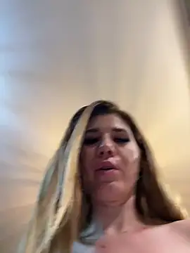 didihairypussy's cam snapshot