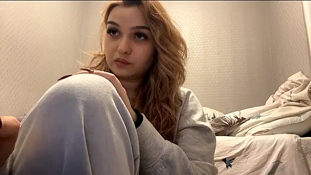 SaraHayley's cam snapshot