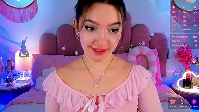 GiaCale live sex cam