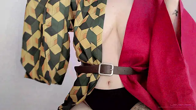 tsunade_chan's cam snapshot