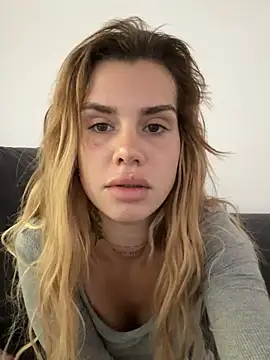 EmiliaCatalina live sex cam