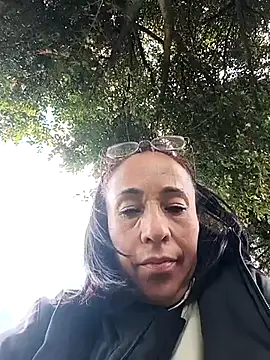 Coeur_de_luxure live sex cam