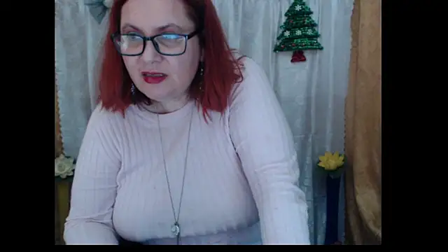 PlayfullMature's cam snapshot