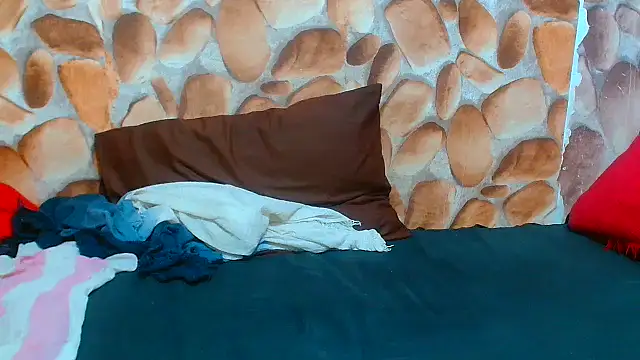 AfricanBigAssxx98's cam snapshot