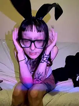 TheBunnyIwas's cam snapshot