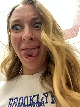 Sweet___Emily's cam snapshot