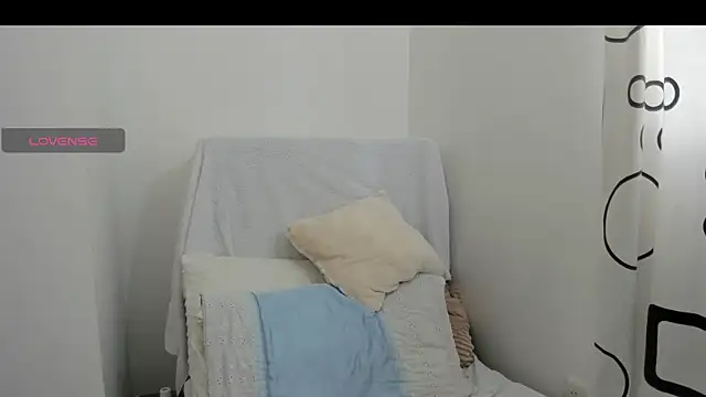 Bellaisa live sex cam