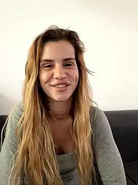 EmiliaCatalina live sex cam