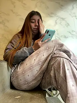 Cloew_Marz's cam snapshot