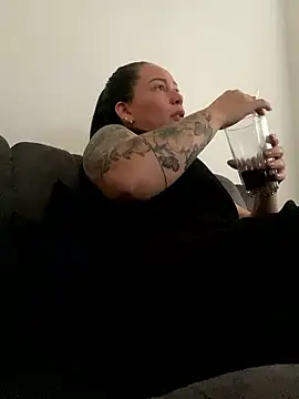 HealingHoney's cam snapshot