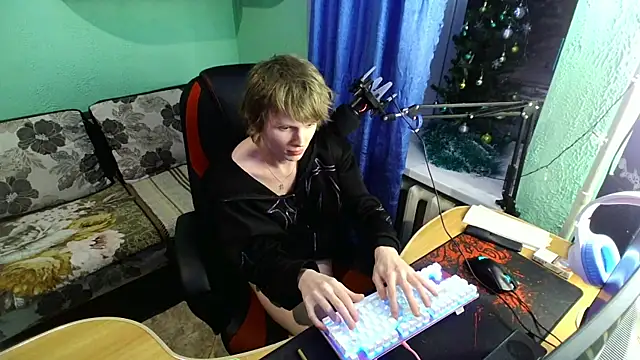 fameboyboo live sex cam