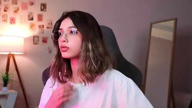 dinnerwithflowers's cam snapshot