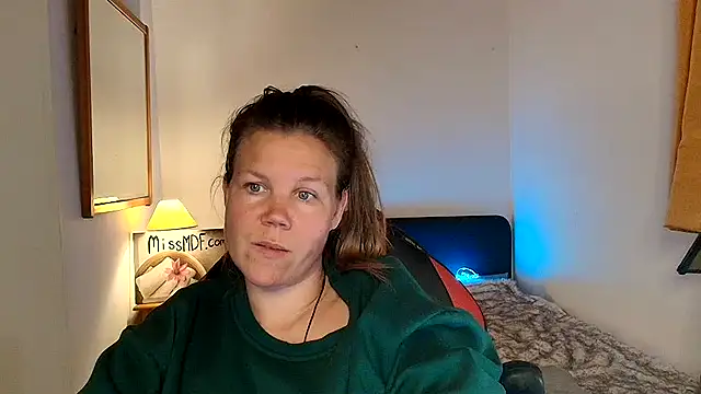 CallMeMaria's cam snapshot