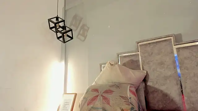 GabyyJones's cam snapshot