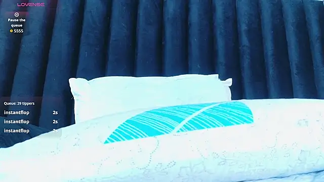 hotlatinateacher's cam snapshot