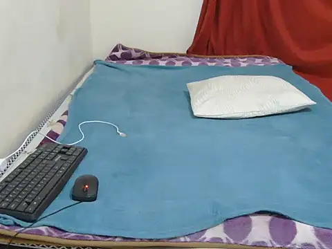 Dark-dindy18's cam snapshot