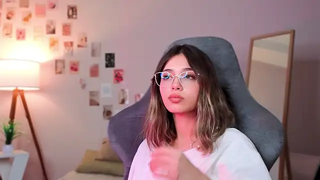 dinnerwithflowers's cam snapshot