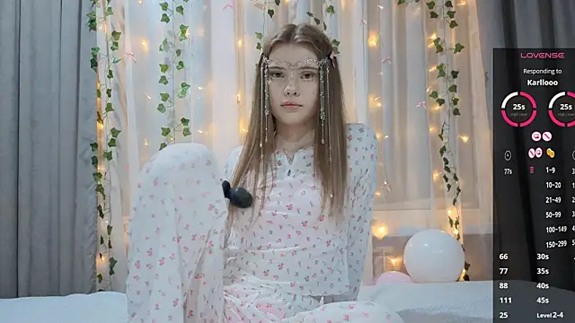 CarolinePepper live sex cam