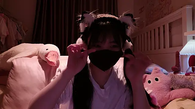 love-uiui live sex cam