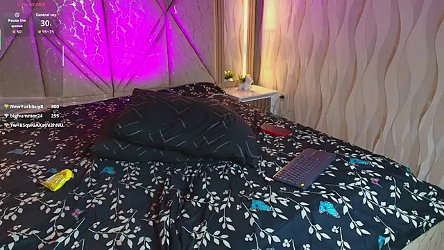 Bigx_twink live sex cam