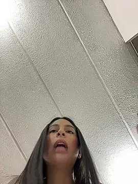 charlotte_stevenss_'s cam snapshot