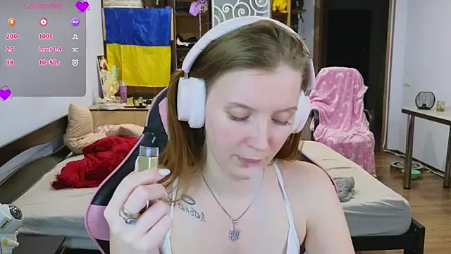 Mary_Blu's cam snapshot