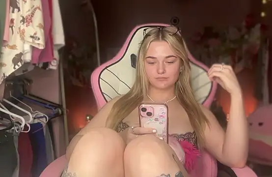 Pinkiepieexo's cam snapshot