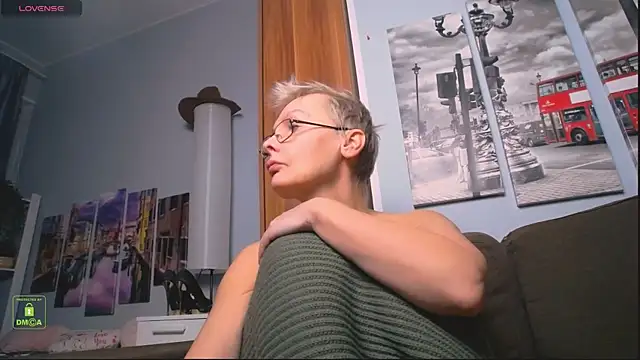 HelgaHimmell's cam snapshot