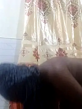 chocolate-puss's cam snapshot