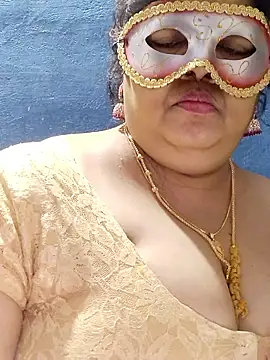 tamilthanushri live sex cam