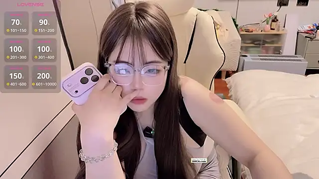 mooe-123123 live sex cam