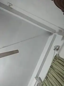 momo_loves's cam snapshot