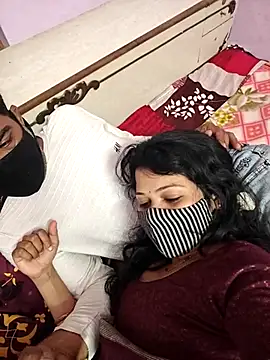 Priyaji7575 live sex cam