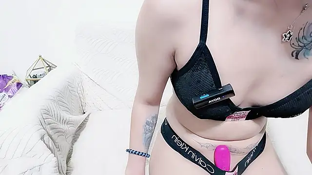 Fine-sand live sex cam