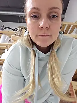 Bondgirl_013 live sex cam