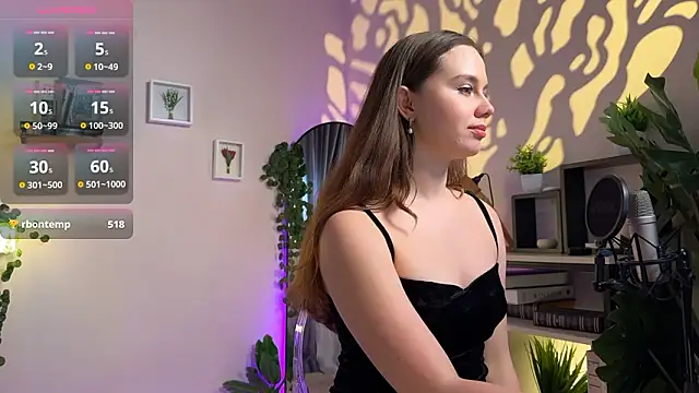 Julie_Rhodes's cam snapshot