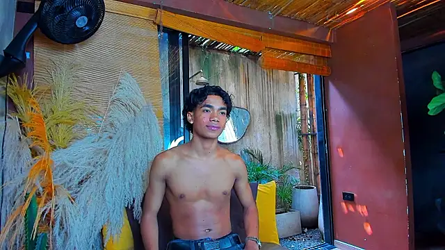 AlanCutee's cam snapshot