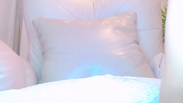 MeettheRainbow live sex cam