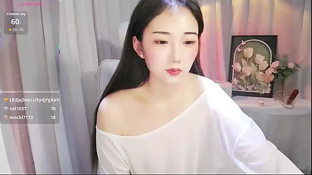 XIAOXIN-EET live sex cam