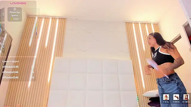 Elody_rousse's cam snapshot